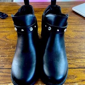 Children Place black pleather booties